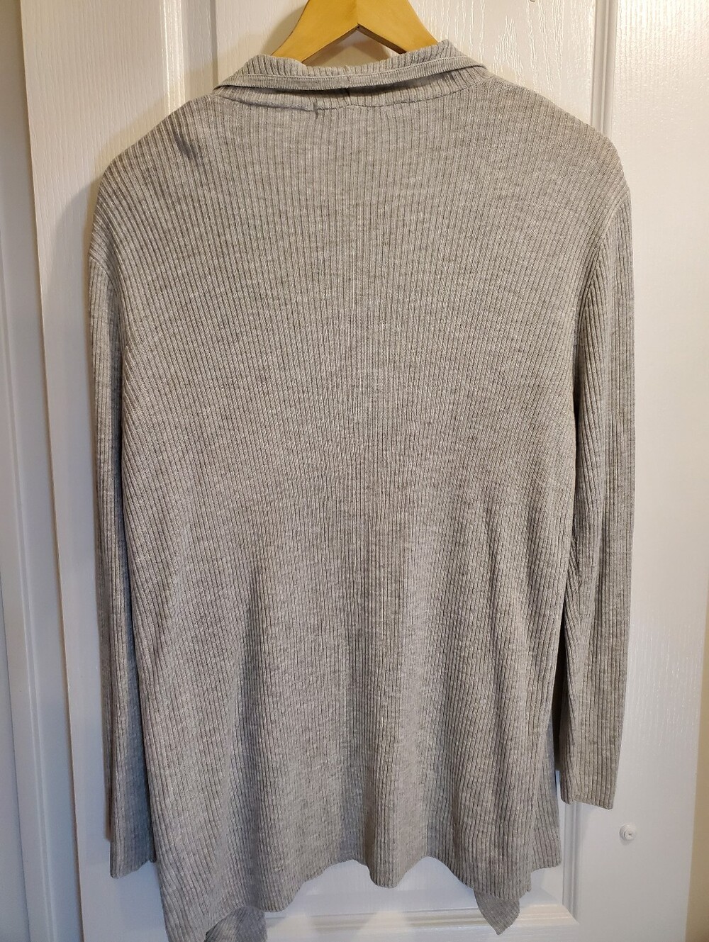 UNIQLO Ribbed Cardigan - Picture 2 of 5